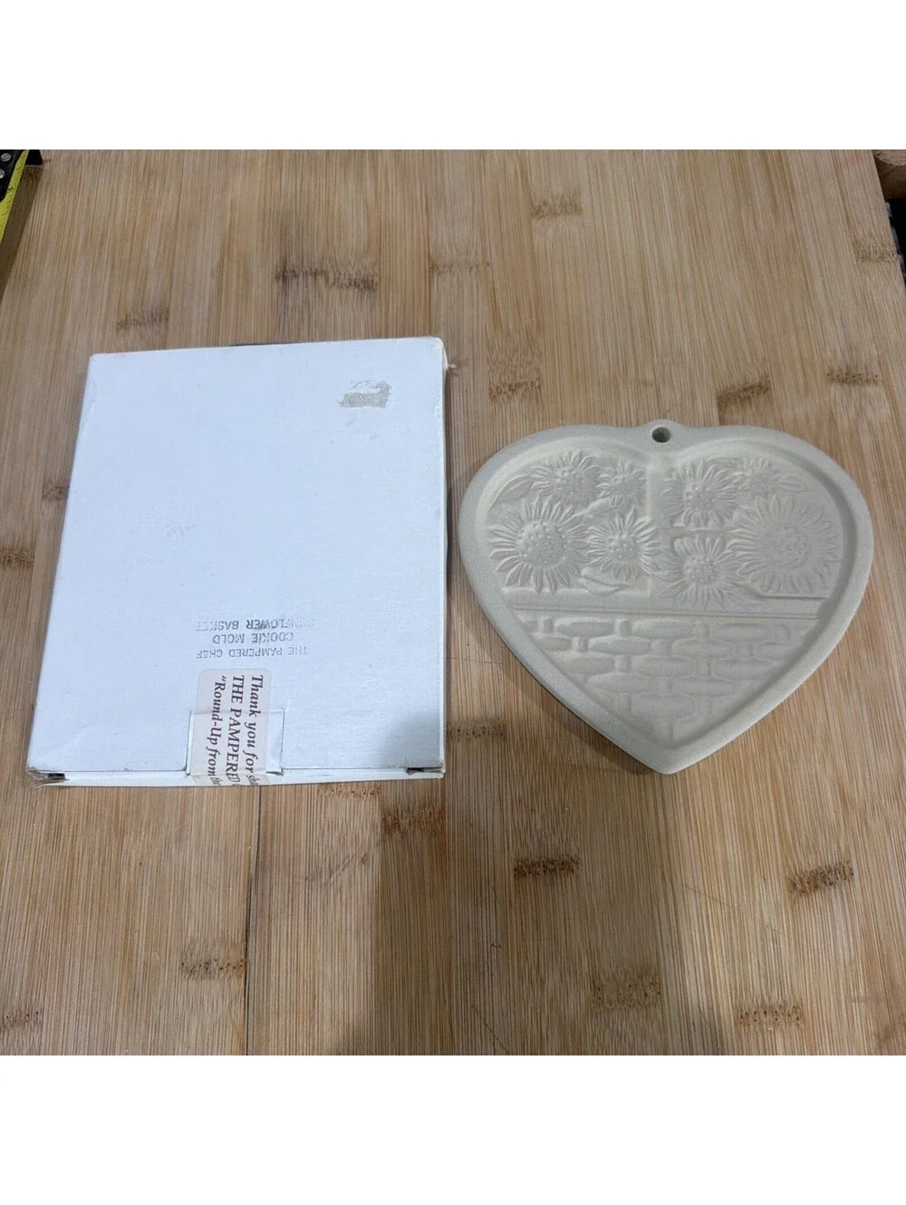 New Pampered Chef Vintage 1994 Sunflower Basket Clay Cookie Mold